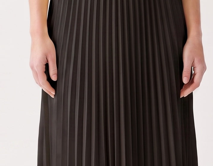Megan | Halter Neckline Maxi Dress
